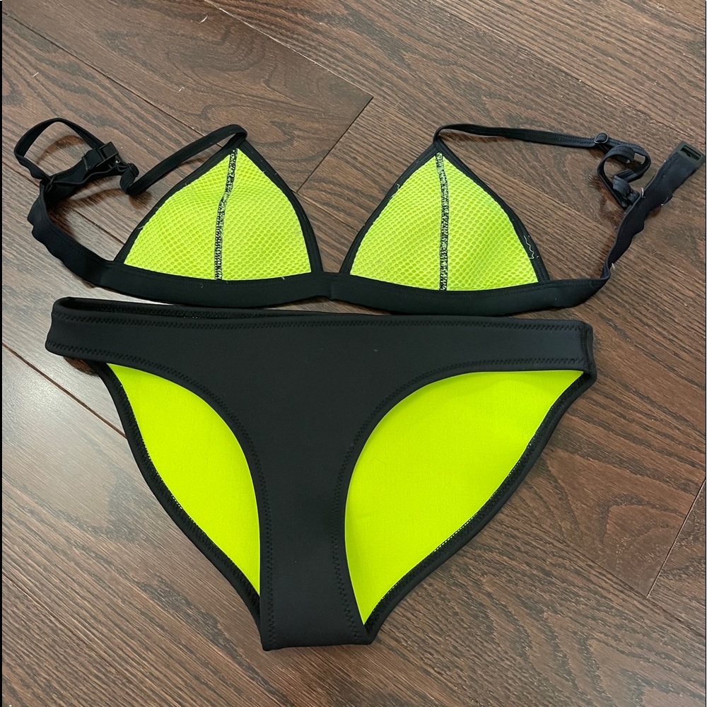 TRIANGL swimwear